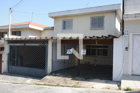 Casa para alugar com 140m², 4 quartos e 2 vagasFachada