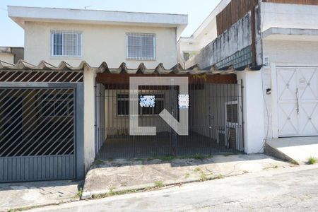 Casa para alugar com 140m², 4 quartos e 2 vagasFachada