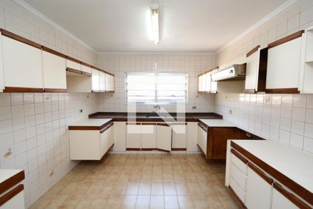 Casa para alugar com 140m², 4 quartos e 2 vagasCozinha