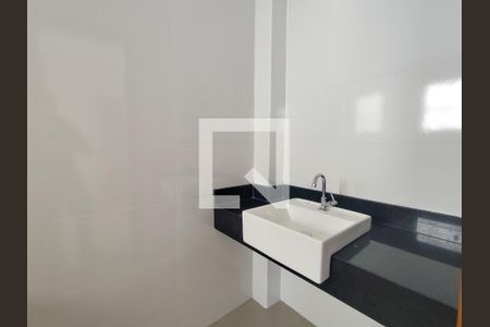 Casa à venda com 77m², 2 quartos e 1 vagaLavabo