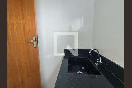 Casa à venda com 77m², 2 quartos e 1 vagaBanheiro Quarto 1