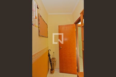 Casa à venda com 280m², 3 quartos e 3 vagas Casa à venda com 280m², 3 quartos e 3 vagasEscritório