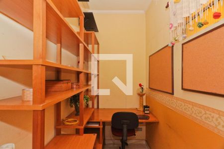 Casa à venda com 280m², 3 quartos e 3 vagas Casa à venda com 280m², 3 quartos e 3 vagasEscritório