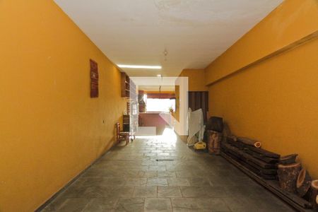 Casa à venda com 280m², 3 quartos e 3 vagas Casa à venda com 280m², 3 quartos e 3 vagasÁrea externa