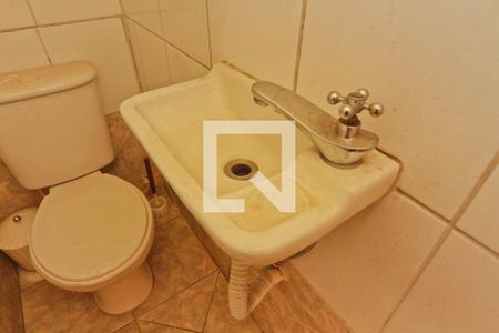 Casa à venda com 280m², 3 quartos e 3 vagas Casa à venda com 280m², 3 quartos e 3 vagasÁrea externa - lavabo