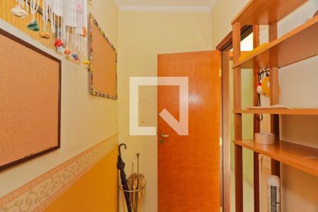 Casa à venda com 280m², 3 quartos e 3 vagas Casa à venda com 280m², 3 quartos e 3 vagasEscritório