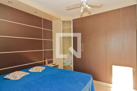 Casa à venda com 280m², 3 quartos e 3 vagas Casa à venda com 280m², 3 quartos e 3 vagasSuíte