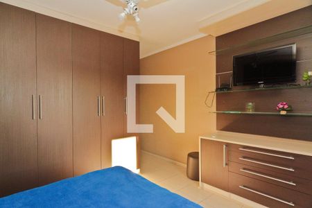 Casa à venda com 280m², 3 quartos e 3 vagas Casa à venda com 280m², 3 quartos e 3 vagasSuíte