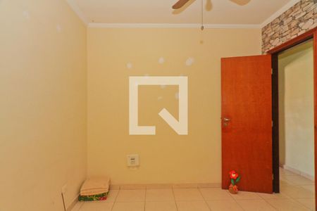 Casa à venda com 280m², 3 quartos e 3 vagas Casa à venda com 280m², 3 quartos e 3 vagasQuarto 1