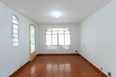 Sala de casa para alugar com 4 quartos, 100m² em Vila Silvia, São Paulo