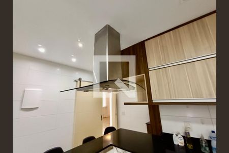 Apartamento à venda com 97m², 2 quartos e 1 vagaCopa / Cozinha