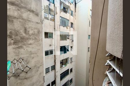 Apartamento à venda com 97m², 2 quartos e 1 vagaÁrea serviço vista