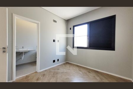 Casa de condomínio para alugar com 280m², 4 quartos e 3 vagasSuíte 3