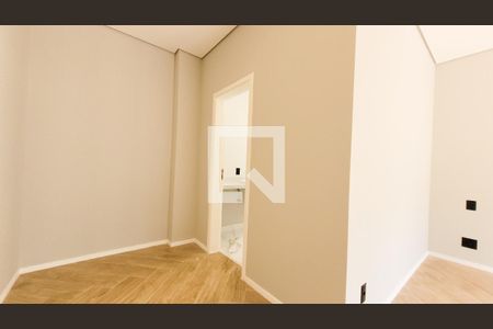 Casa de condomínio para alugar com 280m², 4 quartos e 3 vagasSuíte 2