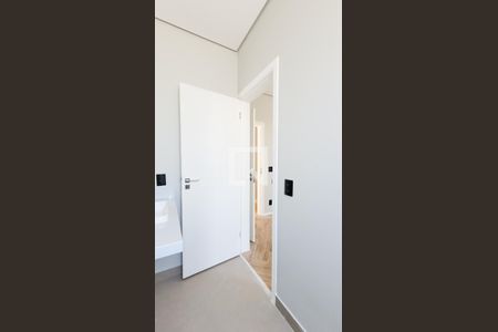 Casa de condomínio para alugar com 280m², 4 quartos e 3 vagasBanheiro da Suíte 1