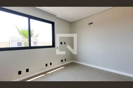 Casa de condomínio para alugar com 280m², 4 quartos e 3 vagasQuarto