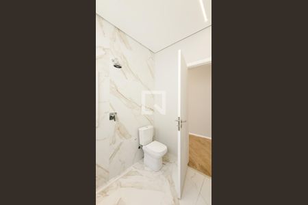 Casa de condomínio para alugar com 280m², 4 quartos e 3 vagasBanheiro da Suíte 2