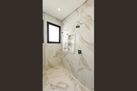 Casa de condomínio para alugar com 280m², 4 quartos e 3 vagasBanheiro da Suíte 2