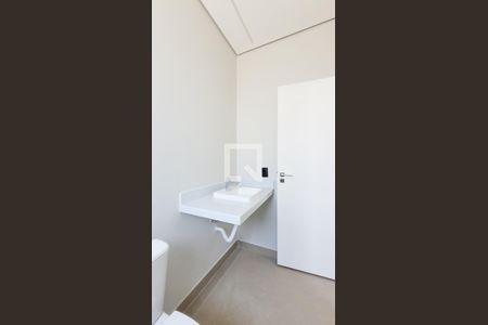 Casa de condomínio para alugar com 280m², 4 quartos e 3 vagasBanheiro da Suíte 1