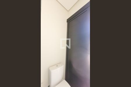 Casa de condomínio para alugar com 280m², 4 quartos e 3 vagasBanheiro externo