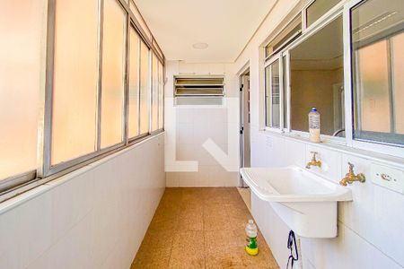 Apartamento para alugar com 120m², 3 quartos e sem vaga Apartamento para alugar com 120m², 3 quartos e sem vagaÁrea de Serviço