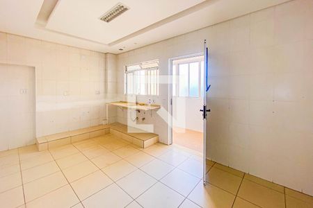 Apartamento para alugar com 120m², 3 quartos e sem vaga Apartamento para alugar com 120m², 3 quartos e sem vagaCozinha