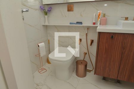 Apartamento à venda com 156m², 2 quartos e 2 vagasQuarto 1 - Banheiro 