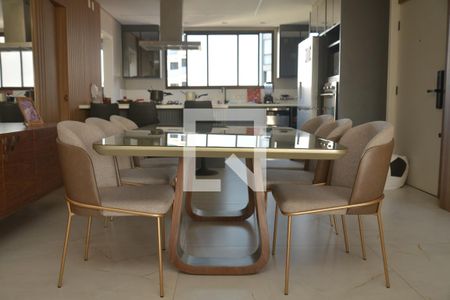 Apartamento à venda com 156m², 2 quartos e 2 vagasSala