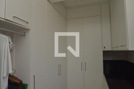 Apartamento à venda com 156m², 2 quartos e 2 vagasÁrea de serviço 