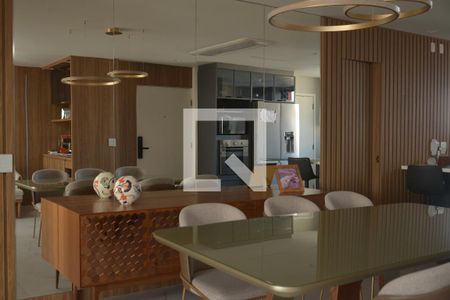 Apartamento à venda com 156m², 2 quartos e 2 vagasSala