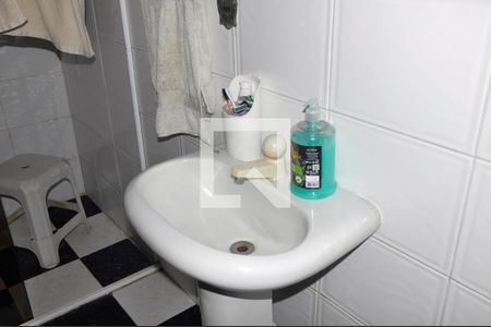 Casa para alugar com 125m², 2 quartos e 2 vagas Banheiro Social