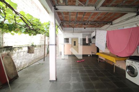 Casa à venda com 230m², 5 quartos e 4 vagasÁrea de Serviço