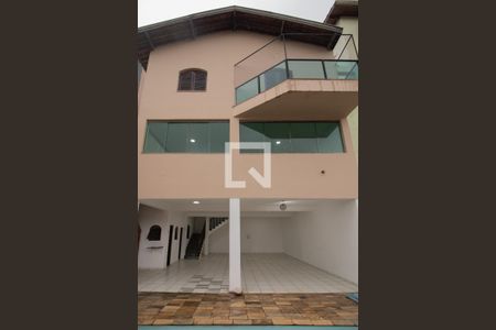 Casa para alugar com 340m², 5 quartos e 5 vagas Casa para alugar com 340m², 5 quartos e 5 vagasÁrea externa
