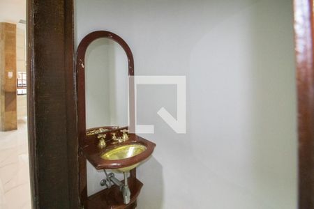 Casa para alugar com 340m², 5 quartos e 5 vagas Casa para alugar com 340m², 5 quartos e 5 vagasLavabo
