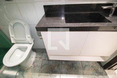 Casa para alugar com 340m², 5 quartos e 5 vagas Casa para alugar com 340m², 5 quartos e 5 vagasBanheiro 2