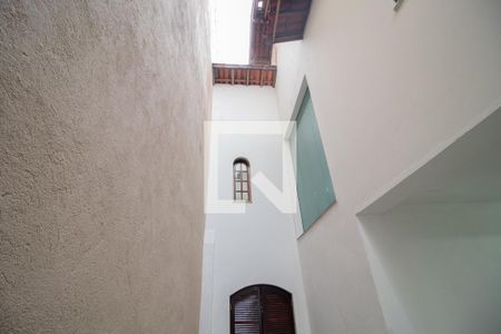 Casa para alugar com 340m², 5 quartos e 5 vagas Casa para alugar com 340m², 5 quartos e 5 vagasQuintal