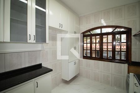Casa para alugar com 340m², 5 quartos e 5 vagas Casa para alugar com 340m², 5 quartos e 5 vagasCozinha