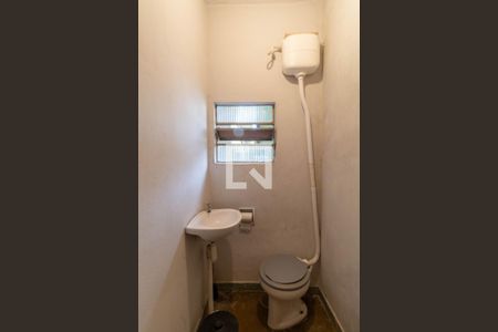 Casa à venda com 125m², 2 quartos e 2 vagas Casa à venda com 125m², 2 quartos e 2 vagasBanheiro de Serviço