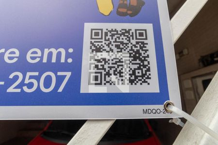 Casa à venda com 125m², 2 quartos e 2 vagas Casa à venda com 125m², 2 quartos e 2 vagasFachada