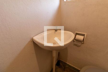 Casa à venda com 125m², 2 quartos e 2 vagas Casa à venda com 125m², 2 quartos e 2 vagasBanheiro de Serviço