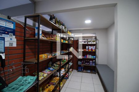 Apartamento para alugar com 64m², 3 quartos e 1 vagamercado