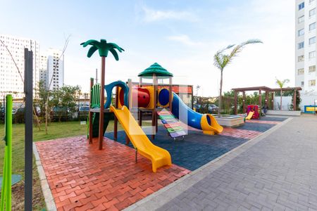Apartamento para alugar com 42m², 2 quartos e 1 vaga Apartamento para alugar com 42m², 2 quartos e 1 vagaÁrea comum - Playground