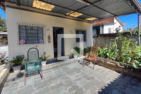 Casa à venda com 348m², 3 quartos e 5 vagas Casa à venda com 348m², 3 quartos e 5 vagasQuintal