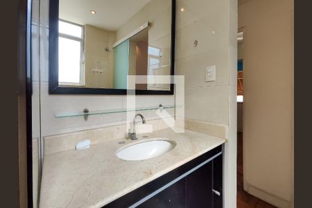 Apartamento à venda com 60m², 2 quartos e sem vagaBanheiro