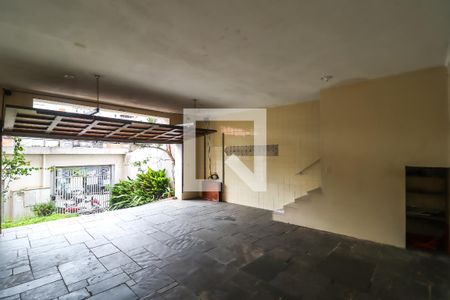 Garagem de casa para alugar com 3 quartos, 240m² em Vila Brasilina, São Paulo