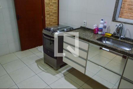 Casa à venda com 100m², 2 quartos e 1 vaga Casa à venda com 100m², 2 quartos e 1 vagaCozinha
