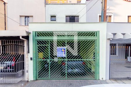 Casa à venda com 300m², 4 quartos e 2 vagas Casa à venda com 300m², 4 quartos e 2 vagasFachada