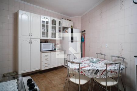 Casa à venda com 140m², 3 quartos e sem vaga Casa à venda com 140m², 3 quartos e sem vagaCozinha