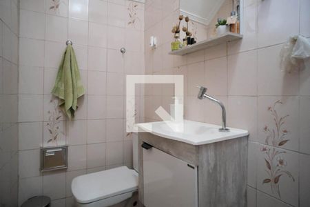 Casa à venda com 140m², 3 quartos e sem vaga Casa à venda com 140m², 3 quartos e sem vagaBanheiro