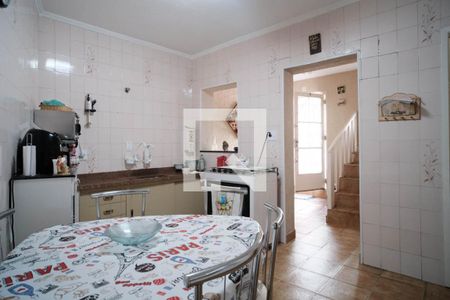 Casa à venda com 140m², 3 quartos e sem vaga Casa à venda com 140m², 3 quartos e sem vagaCozinha